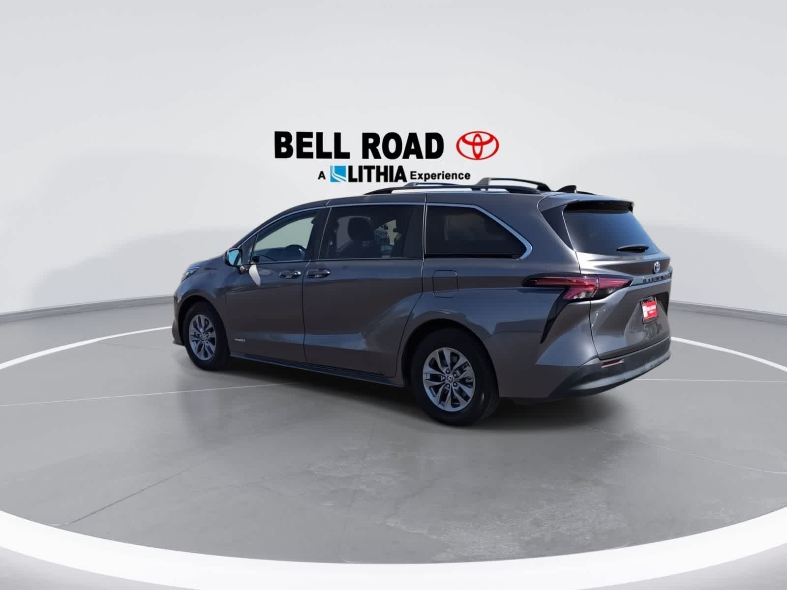 Toyota Sienna LE 2021