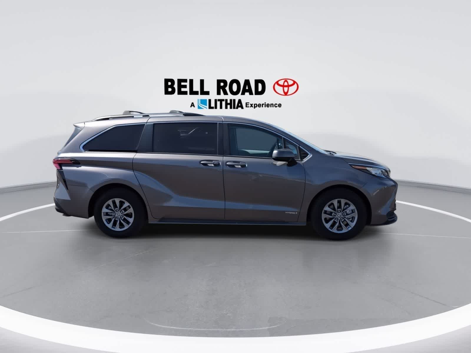 Toyota Sienna LE 2021