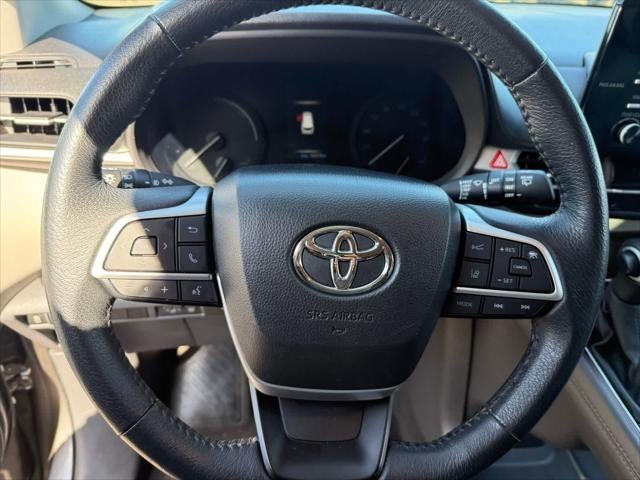 Toyota Sienna XLE 2024