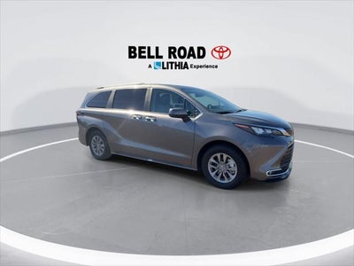 Toyota Sienna XLE 2024