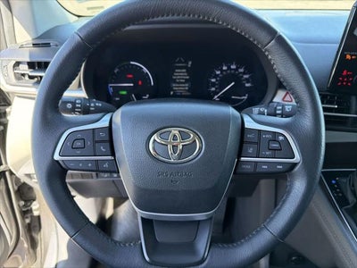 Toyota Sienna XLE 2024
