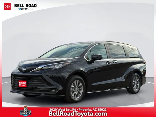 Toyota Sienna XLE 2025