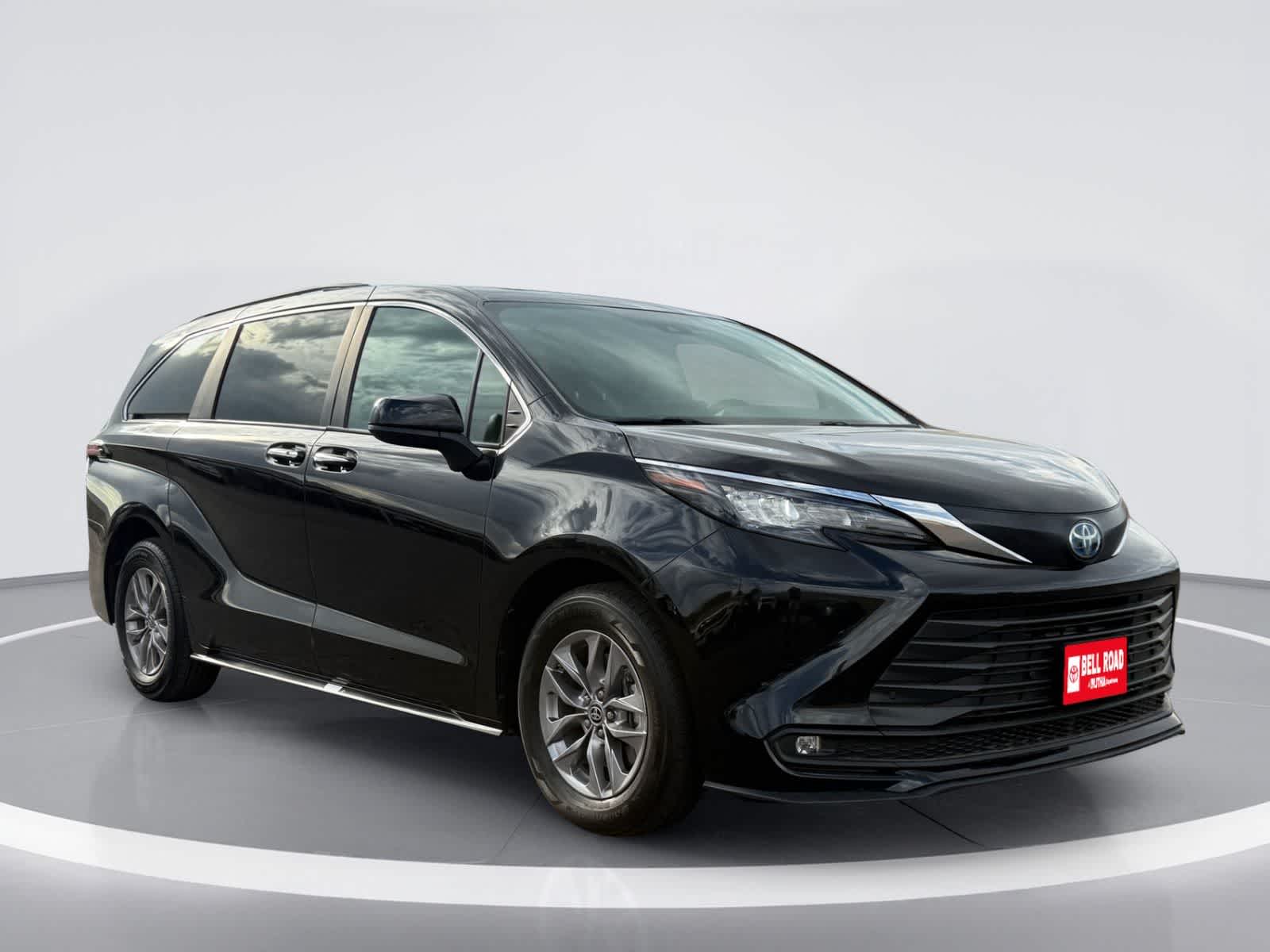 Toyota Sienna XLE 2025