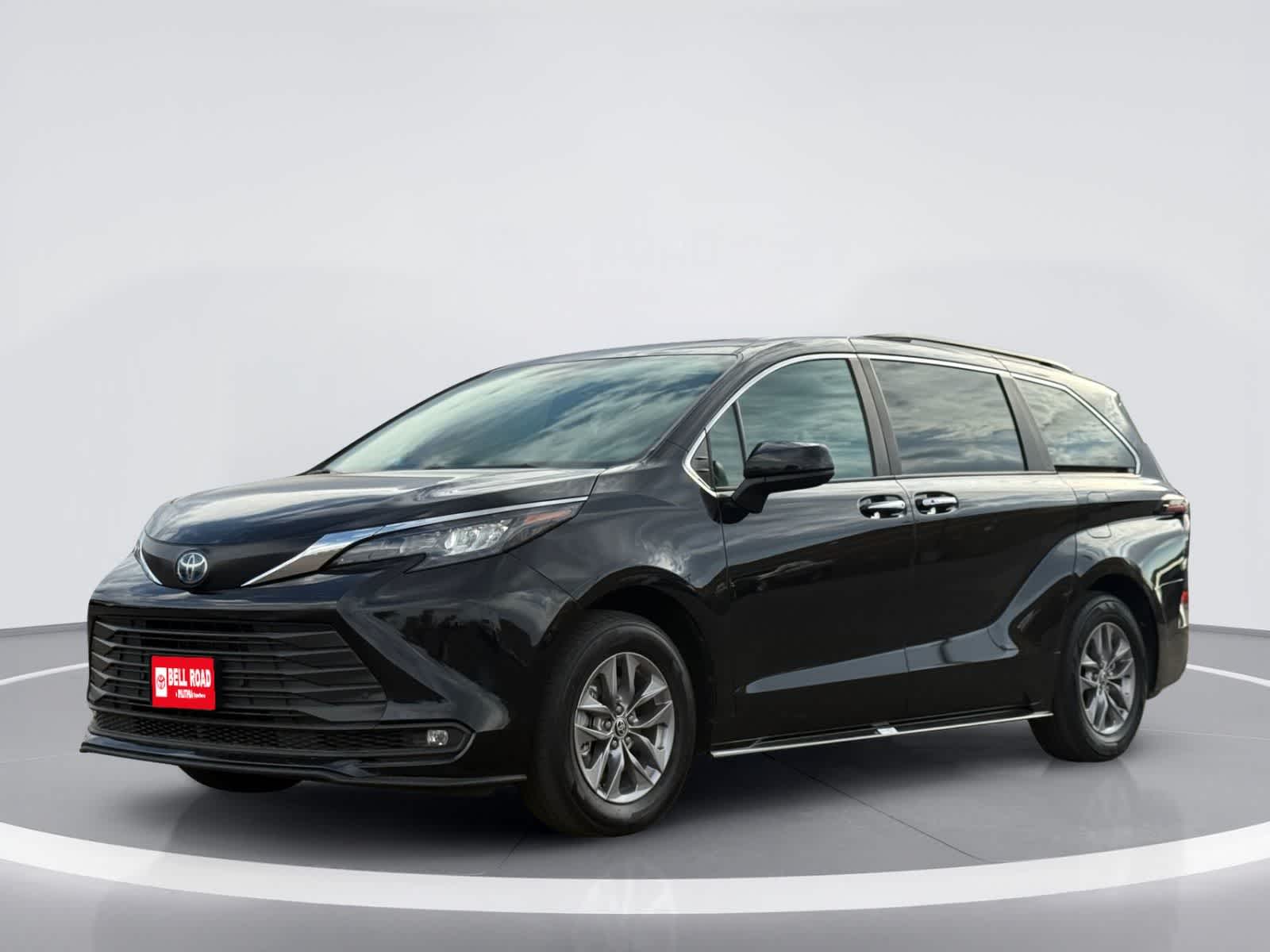 Toyota Sienna XLE 2025