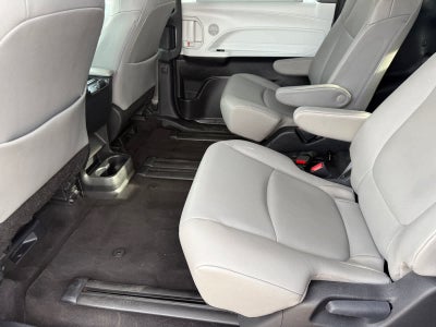 Toyota Sienna XLE 2025