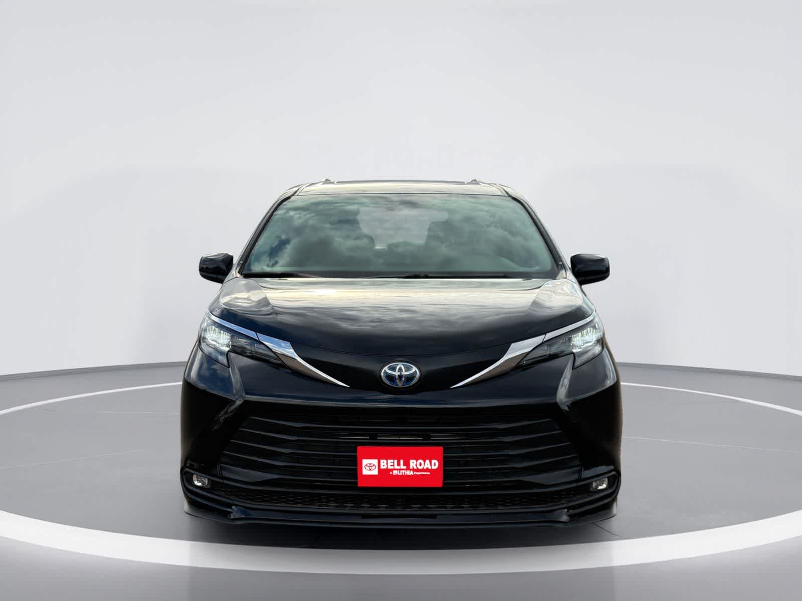 Toyota Sienna XLE 2025