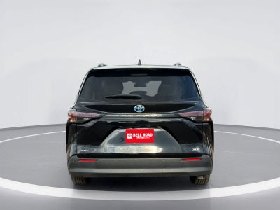 Toyota Sienna XLE 2025