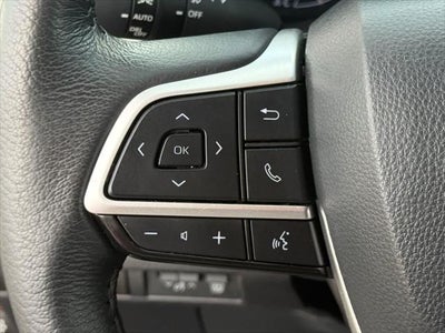 Toyota Sienna XLE 2025
