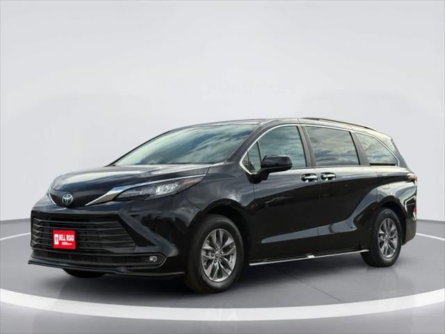 Toyota Sienna XLE 2025
