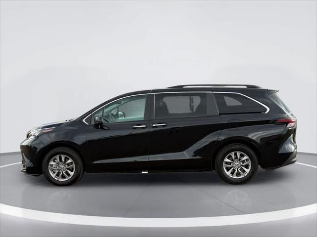 Toyota Sienna XLE 2025