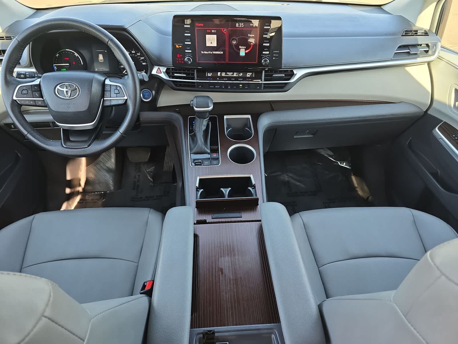 Toyota Sienna XLE 2024