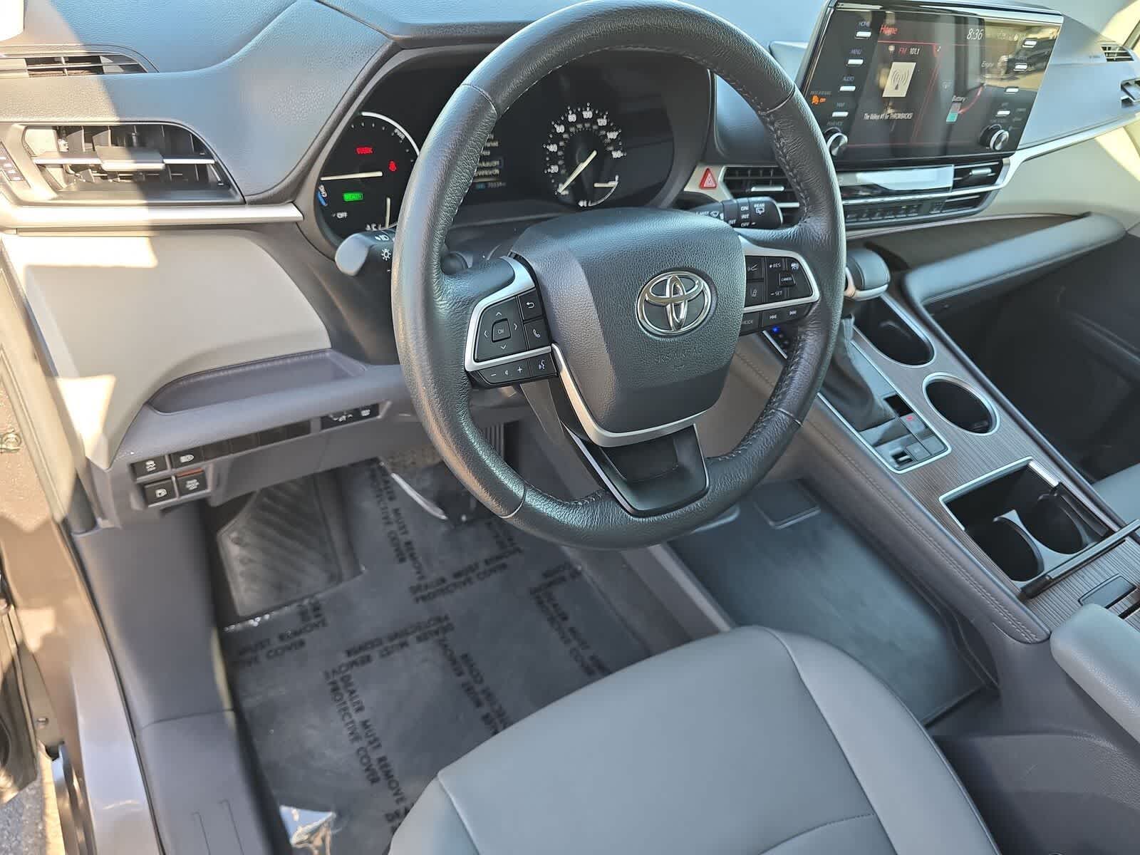 Toyota Sienna XLE 2024