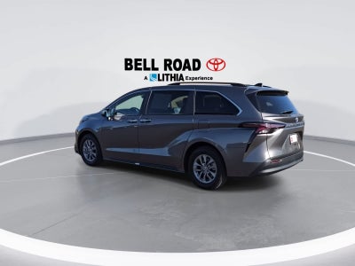Toyota Sienna XLE 2024