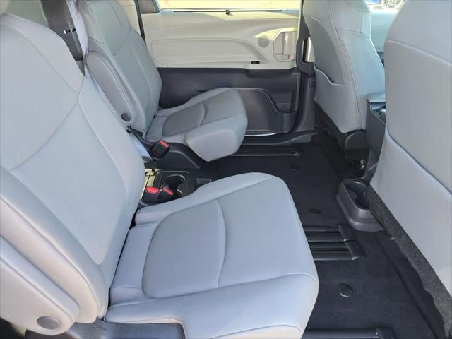 Toyota Sienna XLE 2024