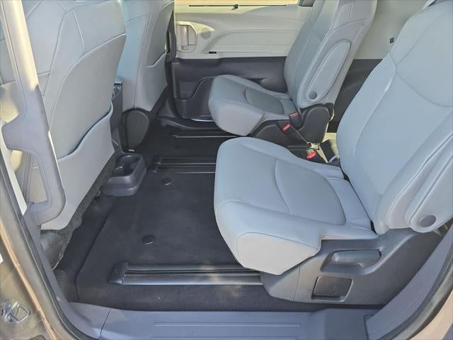 Toyota Sienna XLE 2024