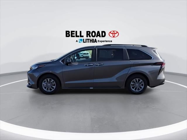 Toyota Sienna XLE 2024