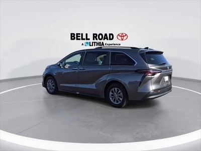 Toyota Sienna XLE 2024