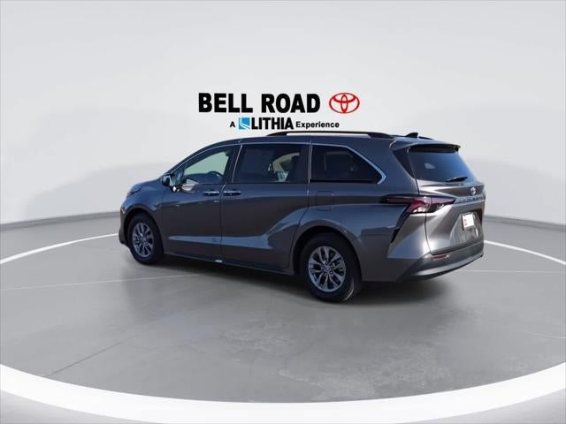 Toyota Sienna XLE 2024