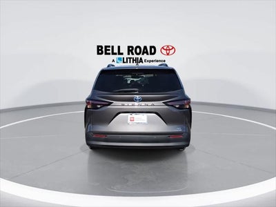 Toyota Sienna XLE 2024