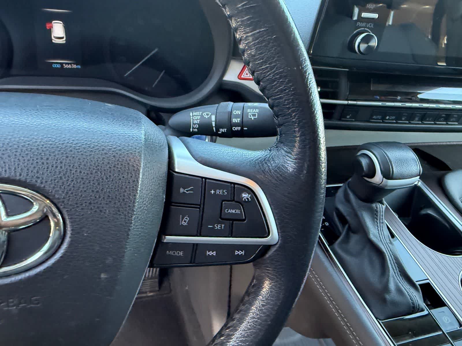 Toyota Sienna XLE 2024