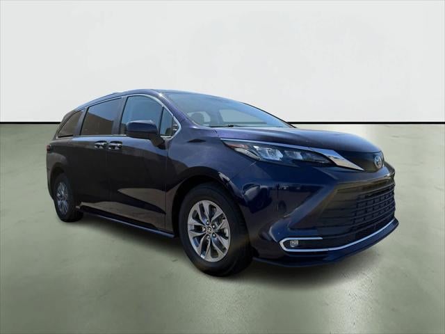Toyota Sienna XLE 2024