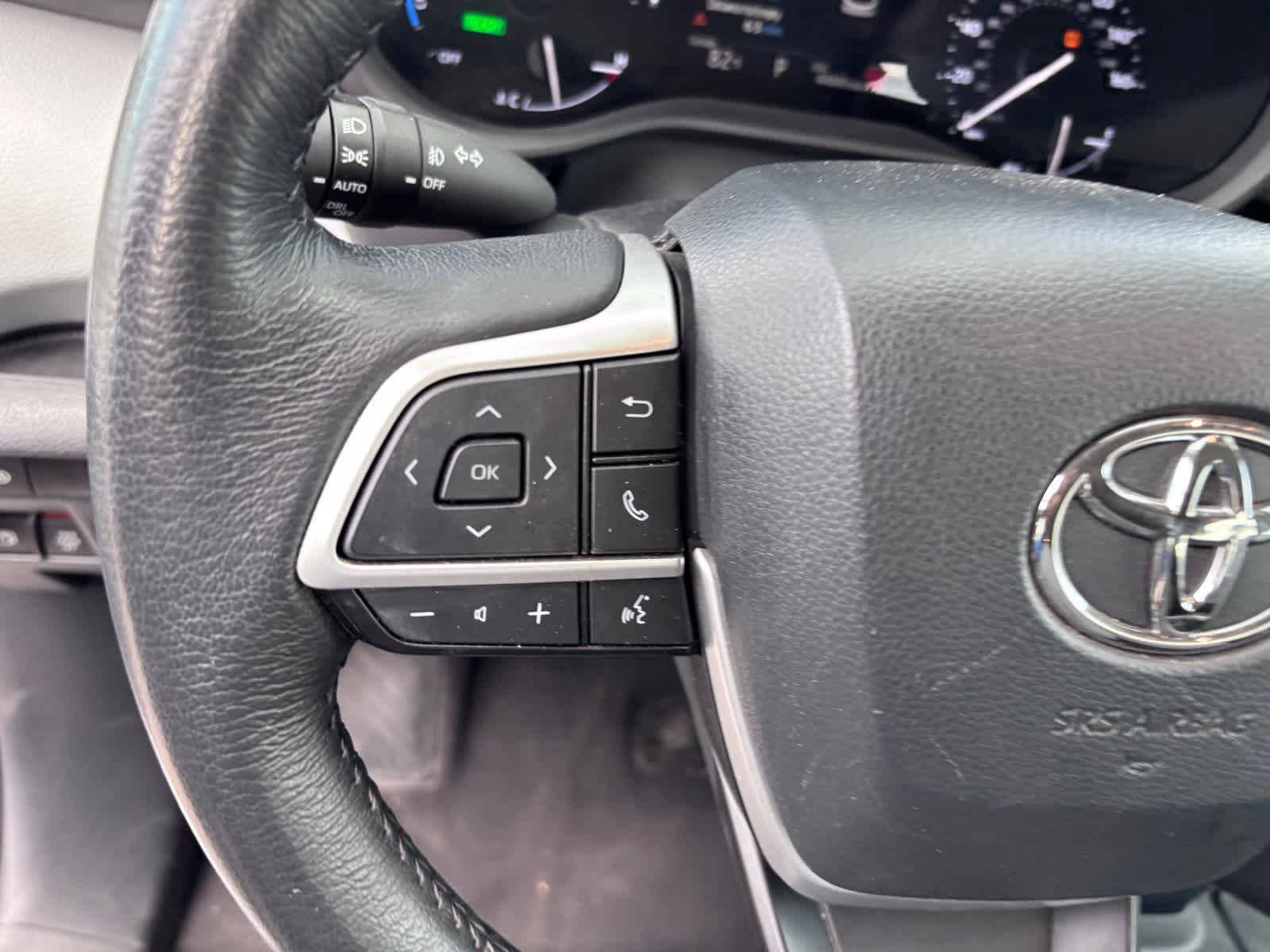 Toyota Sienna XLE 2025