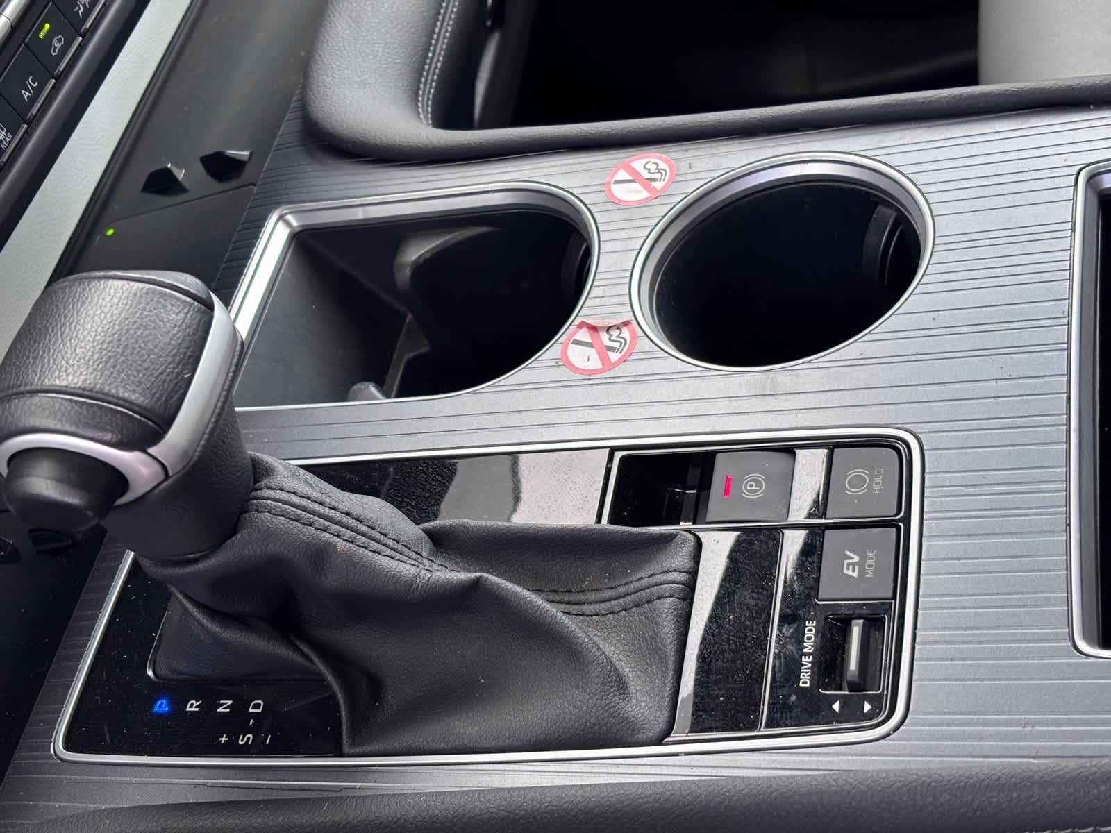 Toyota Sienna XLE 2025