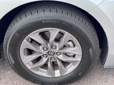 Toyota Sienna XLE 2025