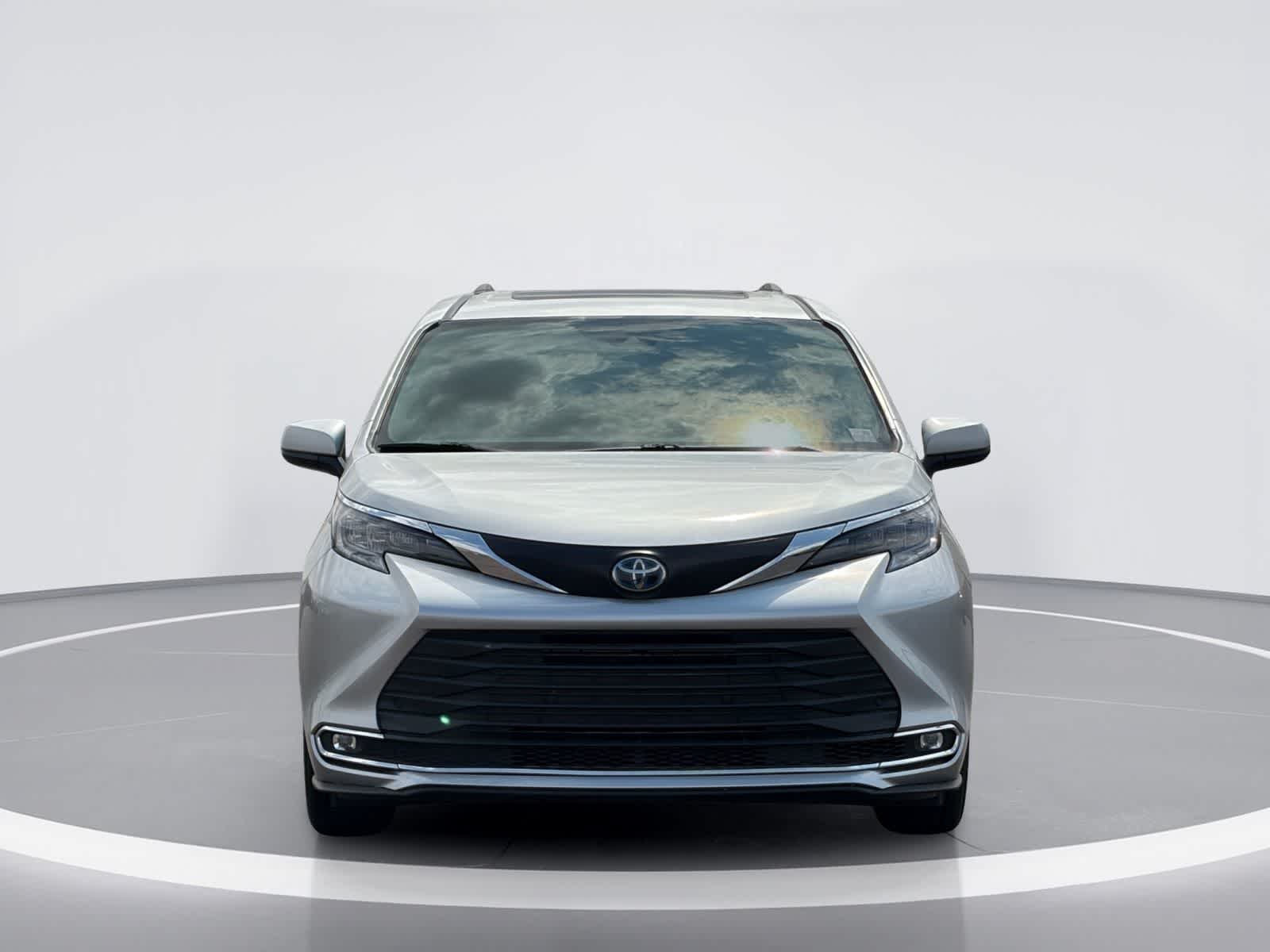 Toyota Sienna XLE 2024