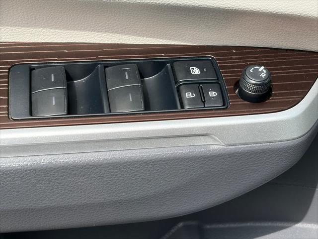 Toyota Sienna XLE 2024