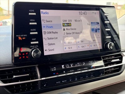 Toyota Sienna XLE 2024