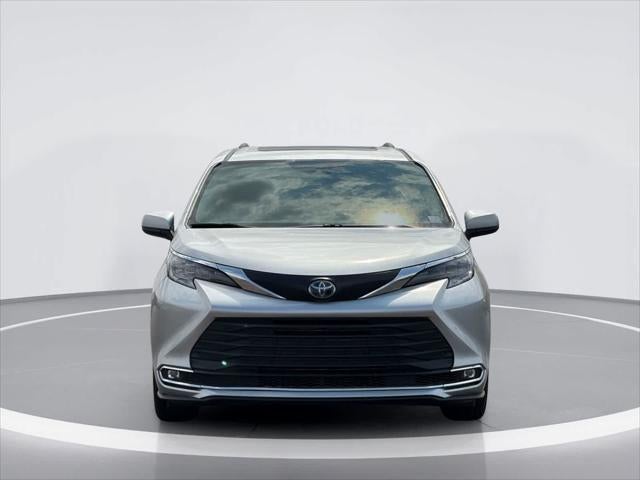 Toyota Sienna XLE 2024