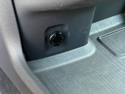 Toyota Sienna XLE 2024