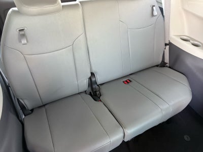 Toyota Sienna XLE 2024