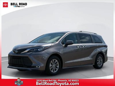 Toyota Sienna XLE 2024