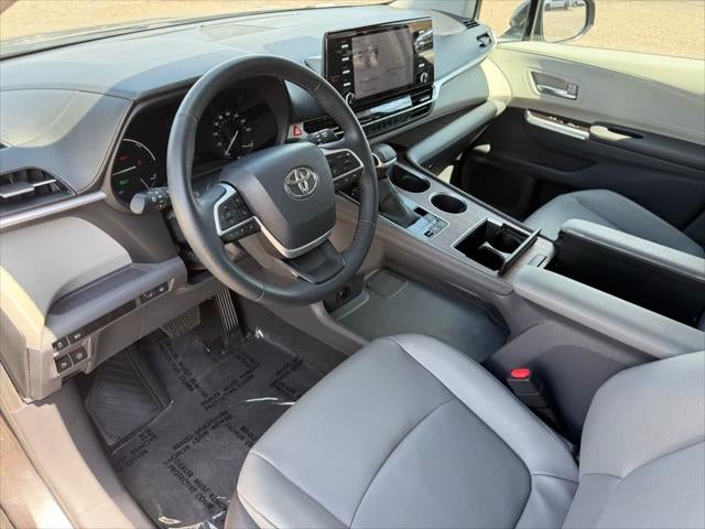 Toyota Sienna XLE 2024
