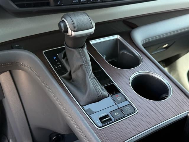 Toyota Sienna XLE 2024