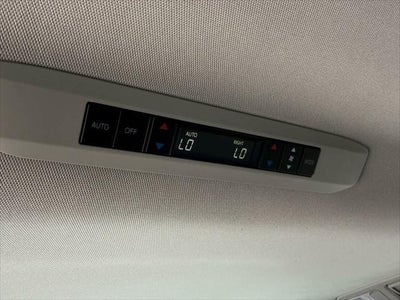 Toyota Sienna XLE 2024
