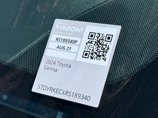 Toyota Sienna XLE 2024