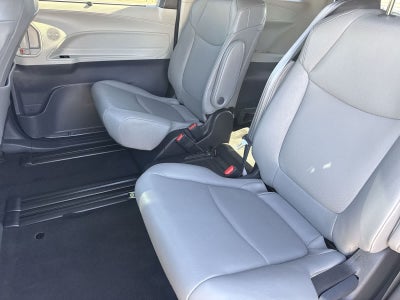 Toyota Sienna XLE 2024