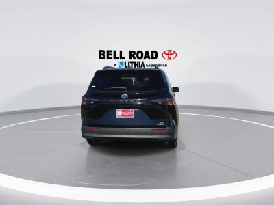 Toyota Sienna XLE 2024