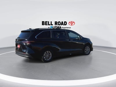 Toyota Sienna XLE 2024