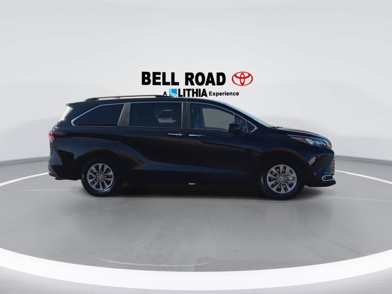 Toyota Sienna XLE 2024