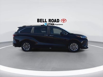 Toyota Sienna XLE 2024