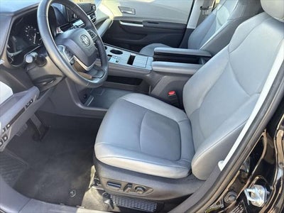 Toyota Sienna XLE 2024