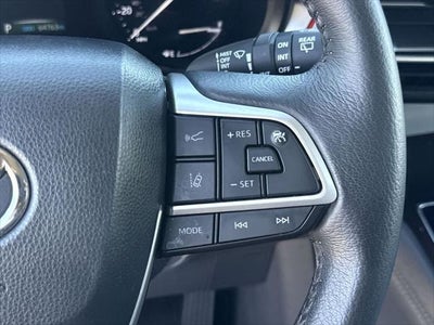 Toyota Sienna XLE 2024
