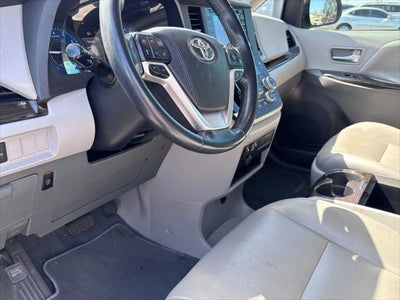 Toyota Sienna XLE 2020