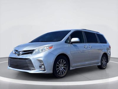 Toyota Sienna XLE 2020