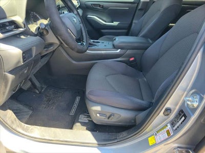 Toyota Highlander Hybrid LE 2021