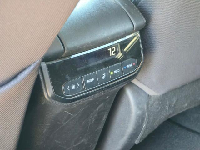 Toyota Highlander Hybrid LE 2021